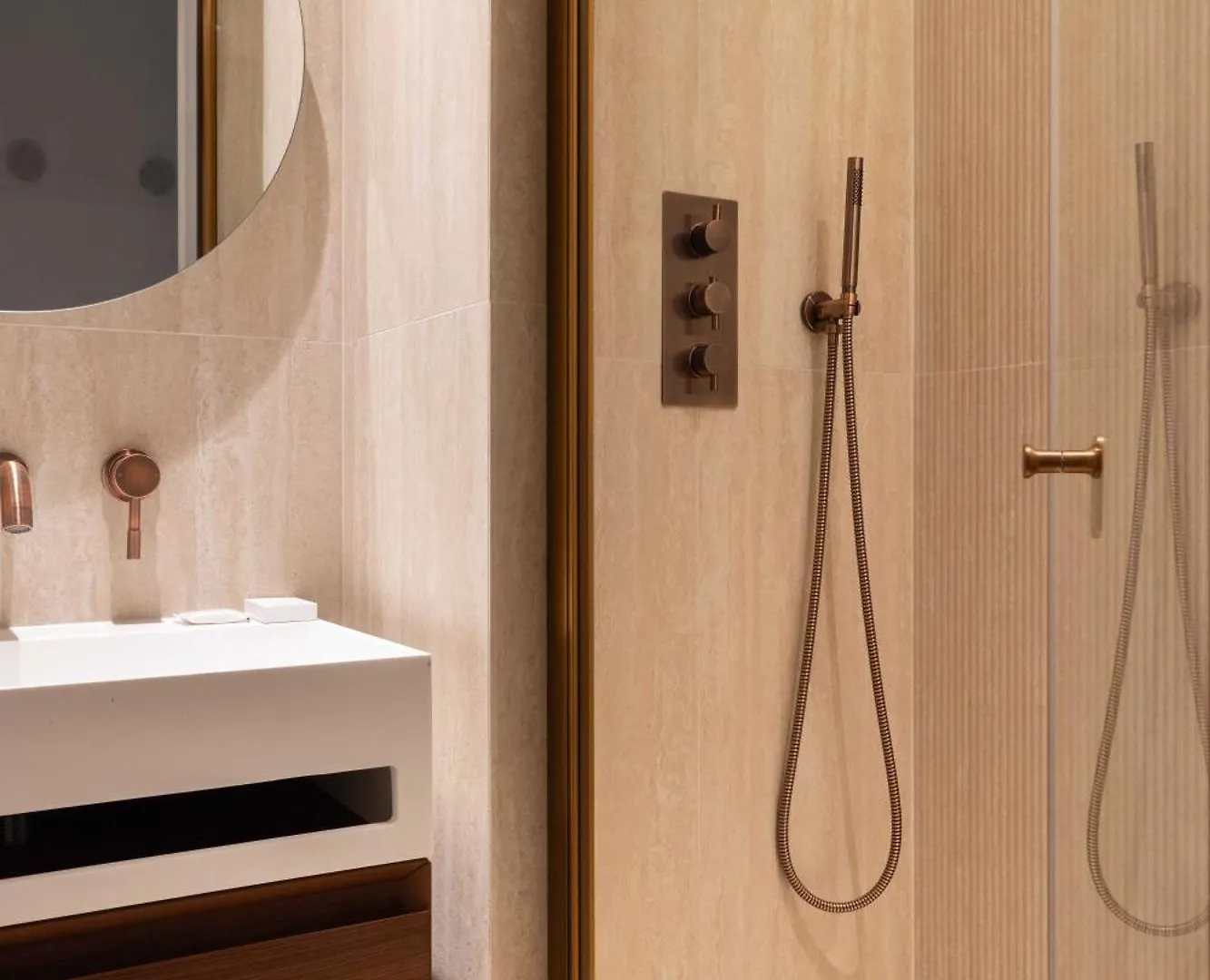 Magnificent Studio With A-C - 2P - Champs-Elysees Paris